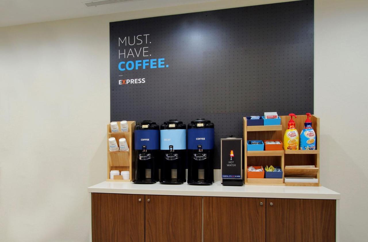 西莫比尔智选假日酒店 外观 照片
